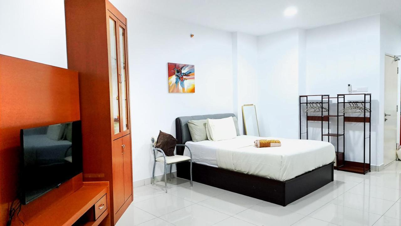 Mansion One - Spacious Studio George Town Exterior foto